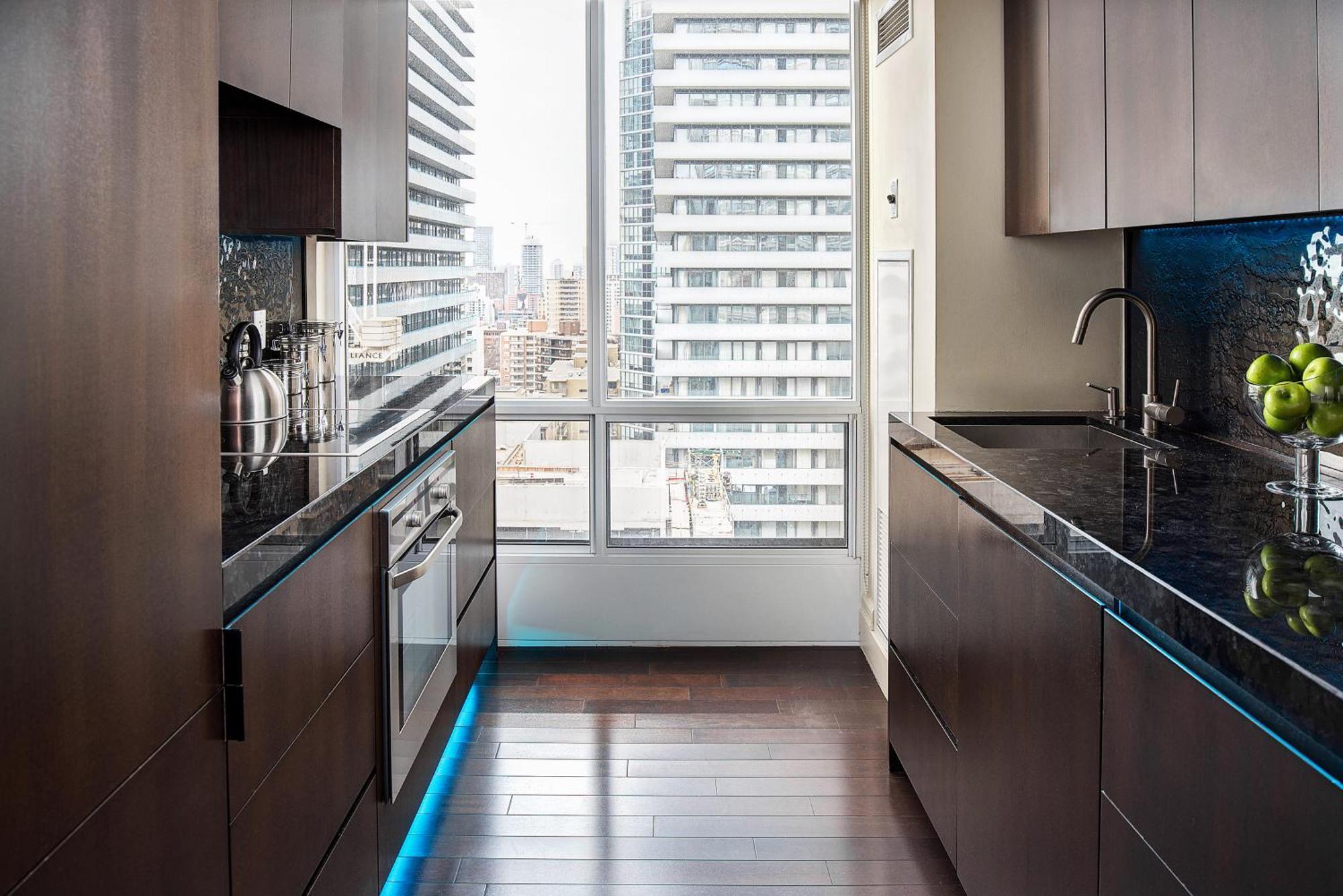 Sky Suites Yorkville Toronto Exterior foto