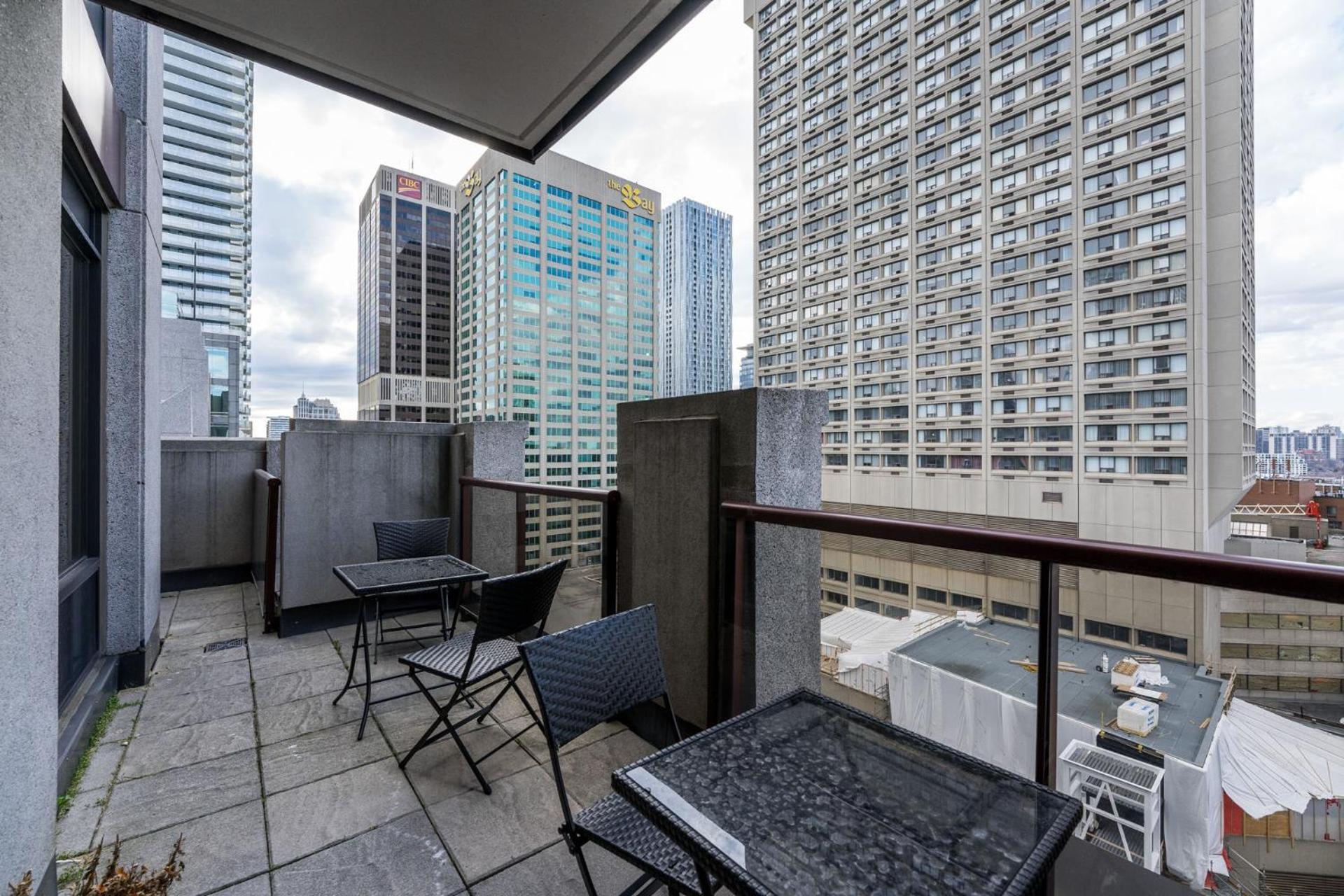 Sky Suites Yorkville Toronto Exterior foto