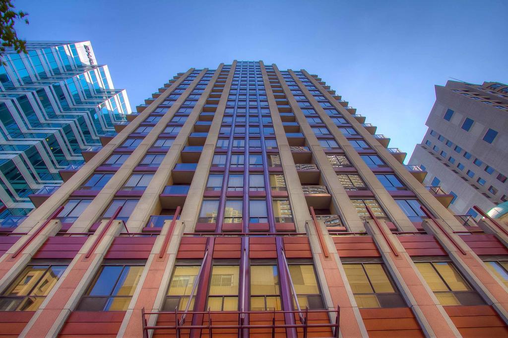Sky Suites Yorkville Toronto Exterior foto